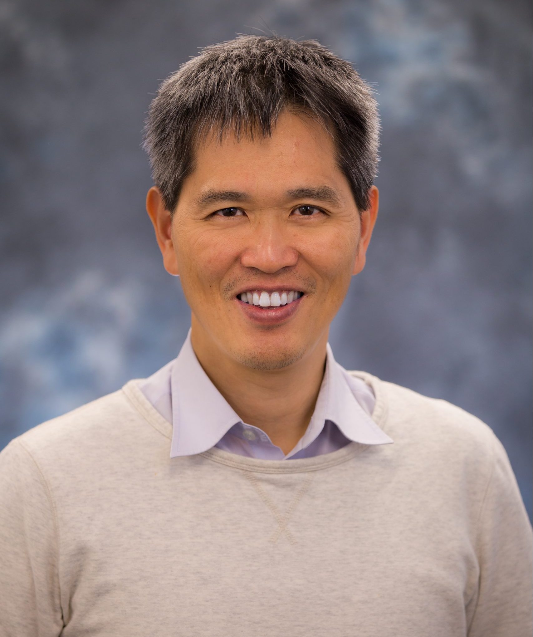 Recognizing Dr. Wu for Serving 6 Years as Department Head Engineering